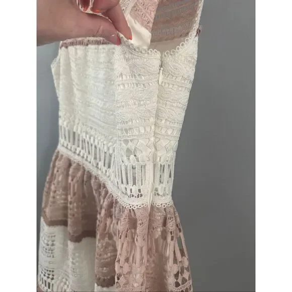 Alexis Melania Dress White Beige Women’s Size M - Picture 5 of 9